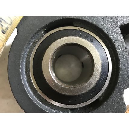 new LSB UC207-20 1-1/4" PILLOW BLOCK BEARING NEW .EO