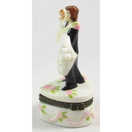 NOS Wedding Blonde Bride & Brunette Groom Porcelain Hinge Trinket Box w/ Rings