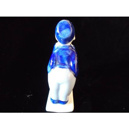 Blue and White Kissing Couple Figurine Holland