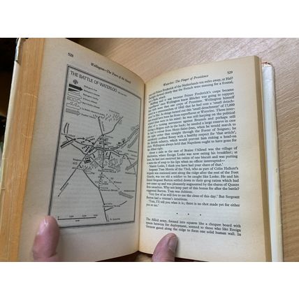 1972 "WELLINGTON - THE YEARS OF THE SWORD" ELIZABETH LONGFORD HARDBACK BOOK (P4)