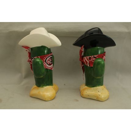 Vintage Gift Inc Black White Cowboy Hat Cactus Saguaro Salt & Pepper Shakers