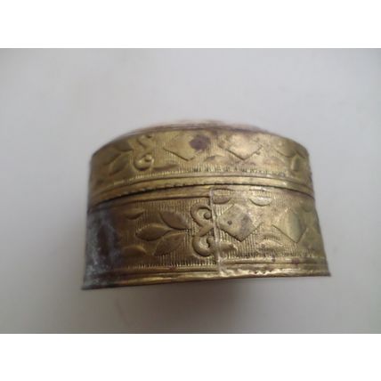 Gold Metal - Trinket/Pill Box - Elephant Design on Lid