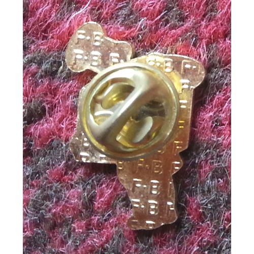 Pin Badge, Metal & Enamel: Maggi, Kub Or, Des Bouillon Deshydrate