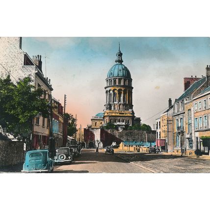 PC18855 Boulogne Sur Mer. Les Remparts la Porte de Calais et l Eglise Notre Dame