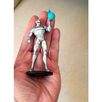 ULTRON FIGURINE marvel comics / disney - made in Vietnam