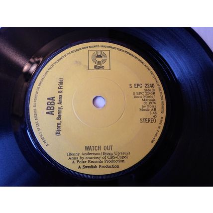7" 1974. ABBA . WATERLOO, SEPC 2240, WATCH OUT, VERY GOOD PLAYS EXCELLENT