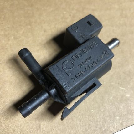 Genuine Volvo Turbo Boost Solenoid 30670448 72224011 8627299