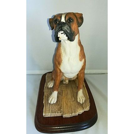 BORDER FINE ARTS, BOXER, Code MT09,1995,Original ,Very Rare, Margaret Turner.