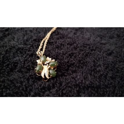 Floral designer green jade flowering Pendant and chain