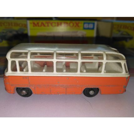 Matchbox - No68 Mercedes Coach
