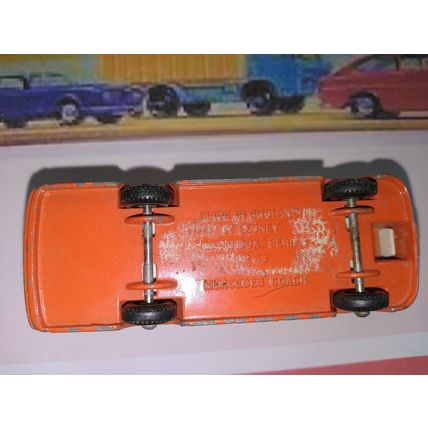 Matchbox - No68 Mercedes Coach