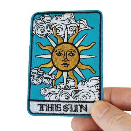The Sun Iron On Patch Embroidered Sew Tarot Mystical 6.4 cm x 8.9 cm P162