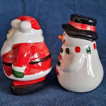 SANTA & SNOWMAN SALT & PEPPER SHAKERS Set Christmas Holiday Ceramic