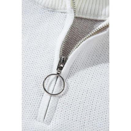 White Contrast Flower Half Zipper Stand Neck Sweater