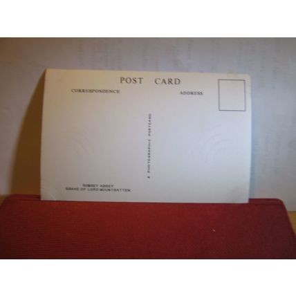 GRAVE OF LORD MOUNTBATTEN, ROMSEY ABBEY, HAMPSHIRE unused postcard RP =