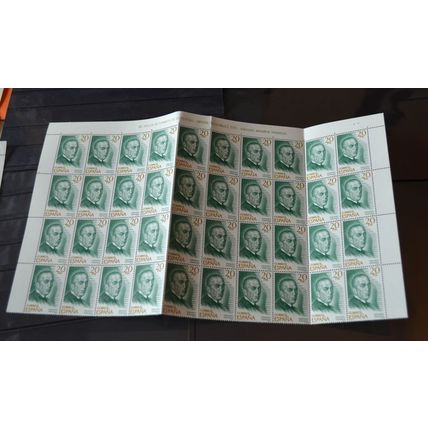 Spain stamps. 1979 Spanish Celebrities MNH 1/2 sheet - top SG 2560 - 2563(AL896)