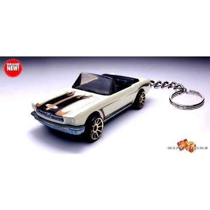 RARE CUSTOM KEYCHAIN WHITE 64½/65/66 FORD MUSTANG CONVERTIBLE GREAT GIFT