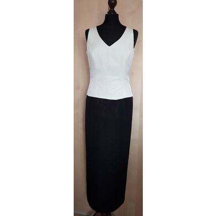 Richards Classic Suit: Cream Top 12 UK Black Skirt 10 UK