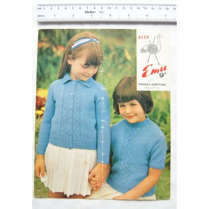 Vintage: Emu 6159 girl's twin set, DK