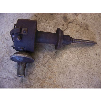 1957 CHRYSLER 300C 392 HEMI DISTRIBUTOR #1689325 SPLASH PROOF OEM NEW YORKER
