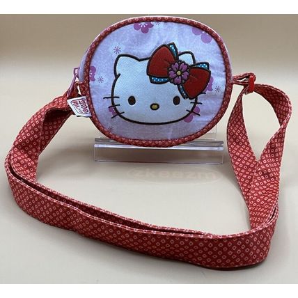 The cutest lightweight adjustable Sanrio 2016 Hello Kitty rare crossbody