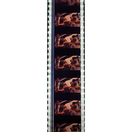 Pk DAU - B - MIX - c 056D . - 1 STRIP OF 5 - 35MM FILM CELLS. ( )