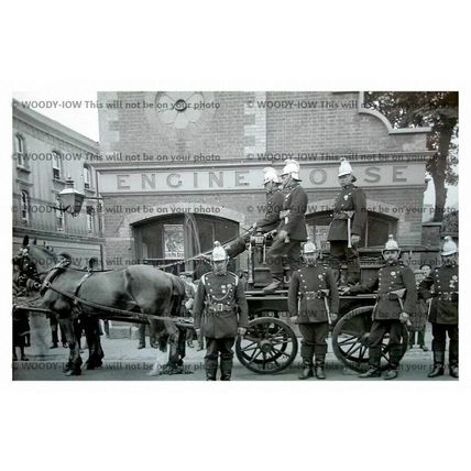 rp13731 - Guildford Fire Engine & Engine House - print 6x4