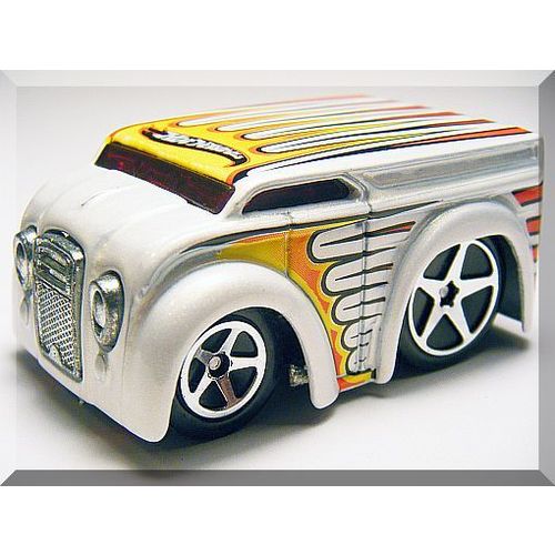 Hot Wheels - Blings Dairy Delivery: 2004 First Editions #12/100 - Collector #012