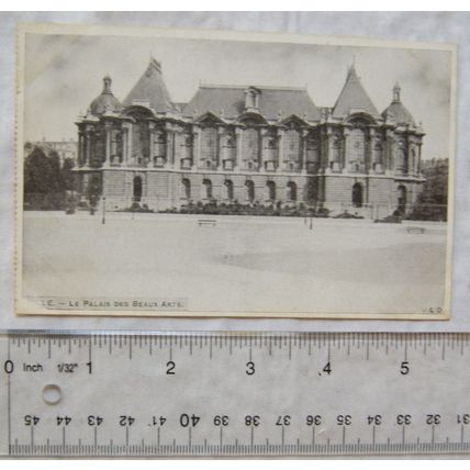 vintage postcard Lille, France, Le Palais des Beaux Arts