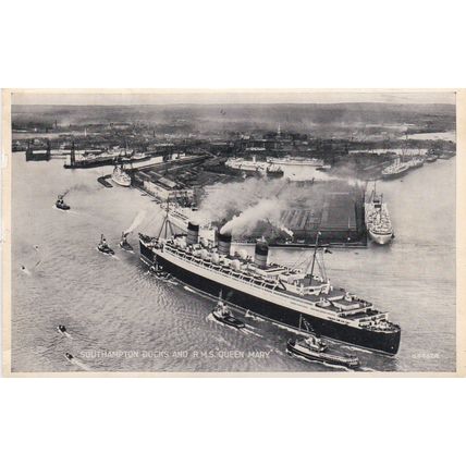 E215 SOUTHAMPTON DOCKS AND R.M.S.QUEEN MARY