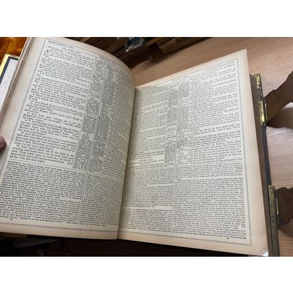 c1880s HEAVY ANTIQUE FAMILY HOLY BIBLE 5.7kg BOOK & BRASS CLASPS (EV9)