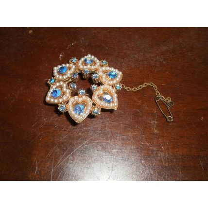Vintage Glass & Faux Pearl Brooch (Blue Stones in Faux Pearl Hearts)