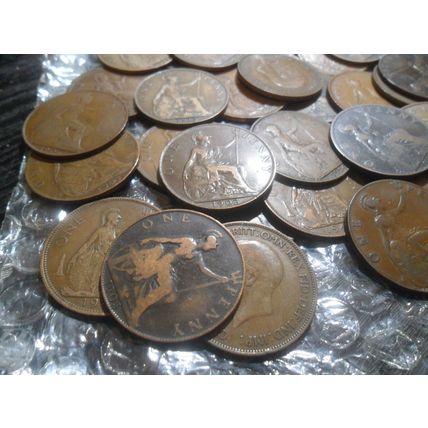Bulk lot of Victoria to George VI pennies - 37 coins.