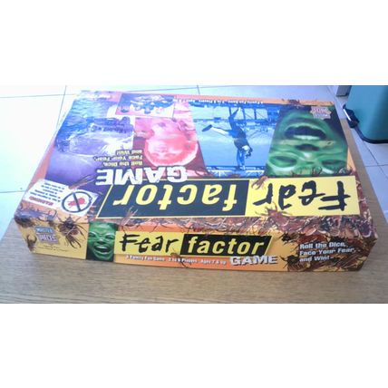 FEAR FACTOR GAME (Master Pieces) American Board Game (2005)