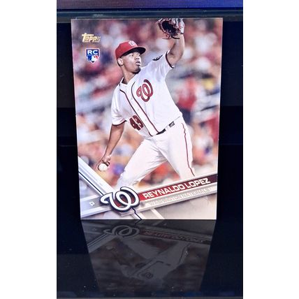 REYNALDO LOPEZ 2017 TOPPS ROOKIE BASEBALL CARD #120