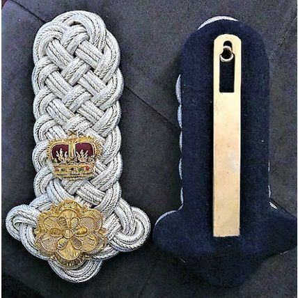 UK ROYAL BRITISH HERALDRY PARLIAMENT OFFICE LORD UNIFORM EPAULETTE PAIR CP MADE