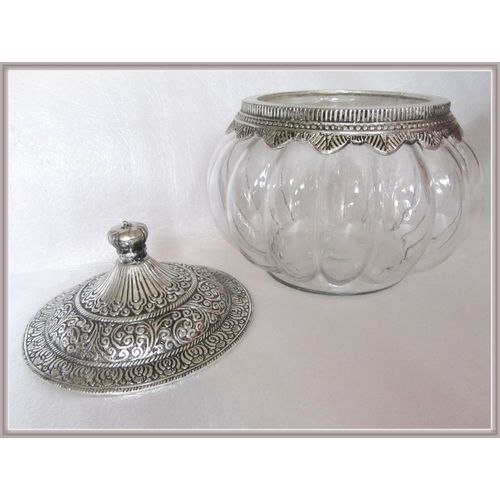 Glas Bonboniere, 25cm,Metalldeckel nostalgisch mit Bauernsilber verziert,Vorrats