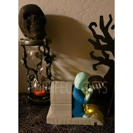 DISNEYLAND HAUNTED MANSION HITCHHIKING GHOST GUS SNACK CONTAINER~NW~50TH~LIGHTS