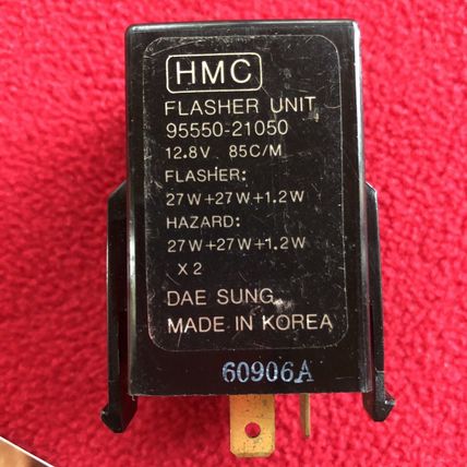 Hyundai HMC Turn Signal Flasher Unit 12V 95550-21050 Excel