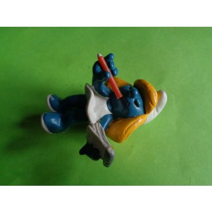 Secretary Smurfette smurf complete with pencil