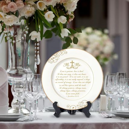 Best Anniversary Wedding Gifts for Couples Unique 2025 - Mr and Mrs Plate with 2