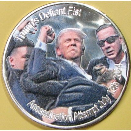 Donald Trump's Defiant Fist. Challenge Coin. 1.50" Silver Tone. 84b.