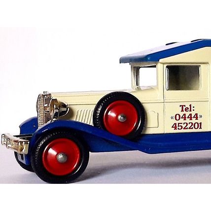 BOXED MODEL VAN * MID-SUSSEX TIMES - PACKARD 1936 by LLEDO 1986 - VERY GOOD