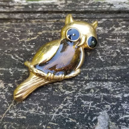 Vintage Gold Tone Owl Brooch