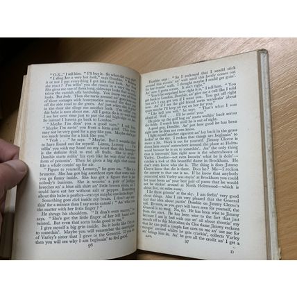 1947 PETER CHEYNEY "I'LL SAY SHE DOES!" FICTION HARDBACK BOOK (P3)