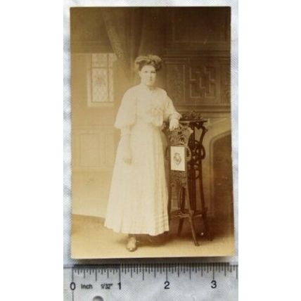 Original photo of a lady - Pollie