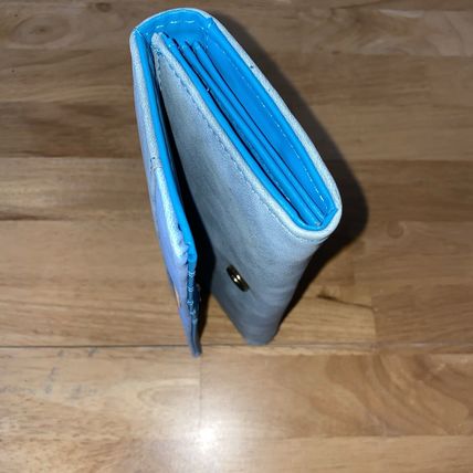 Women’s purse blue leather