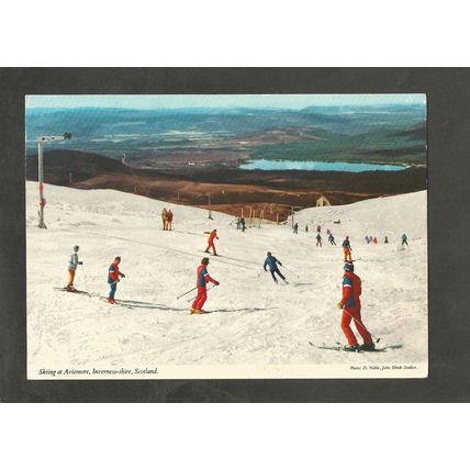 Postcard Scotland Aviemore John Hinde 2SC134 Sking