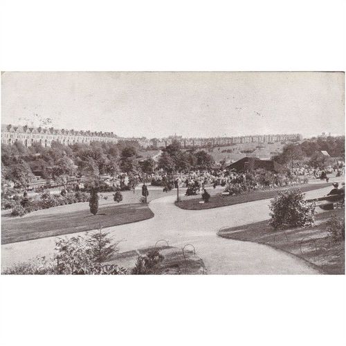 Harrogate Valley Gardens & Drive Yorkshire Postcard YKS70641