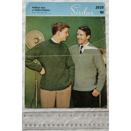 Vintage: Sirdar 2028 men's sweaters, Pullman, 36-42 inch